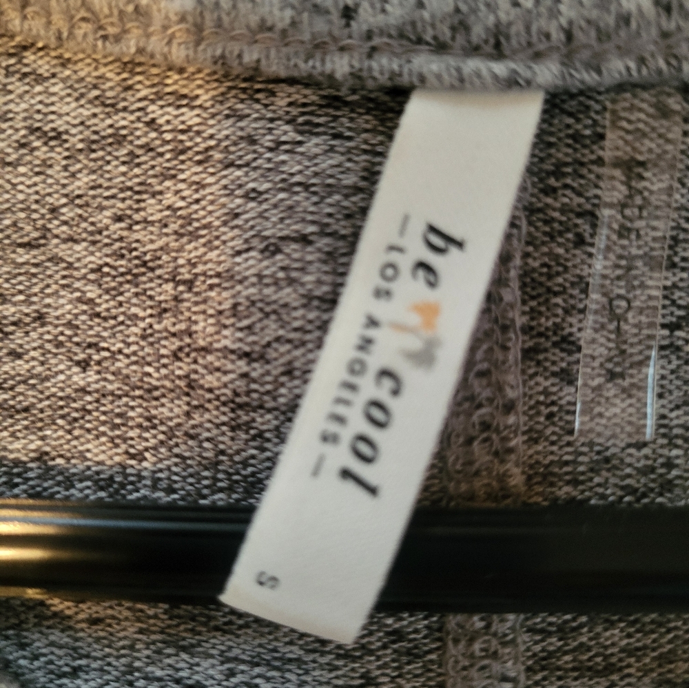 Gray Sweater, Small - Picture 5 of 6